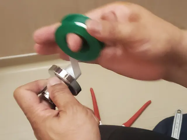 無料駐車場ご用意で300円値引き　大手作業歴15年　損保加入　P当社負担サービスの画像