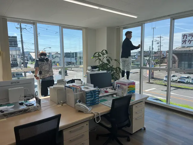 "確かな技術とリーズナブルな価格！実績500件の窓ガラスフィルム施工"サービスの画像