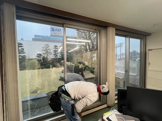 "確かな技術とリーズナブルな価格！実績500件の窓ガラスフィルム施工"サービスの画像