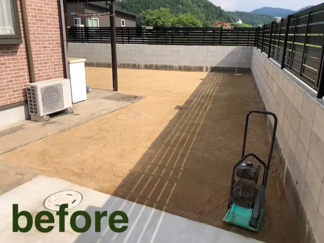 丁寧な作業で職人が元気よく伺います！防草シート施工プラスαで人工芝施工も対応可！サービスの画像