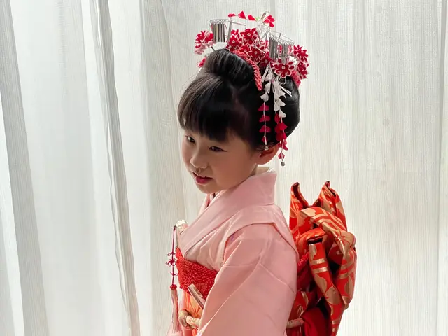 早朝から営業。同時に着付けをご希望の場合は、「出張着付け」より別途予約可能です。