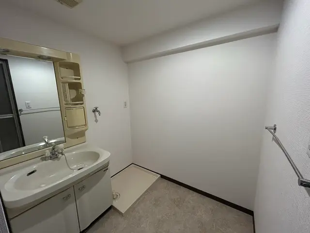 既存CFそのままで！施工時間短縮のクッションフロア張替えサービスの画像