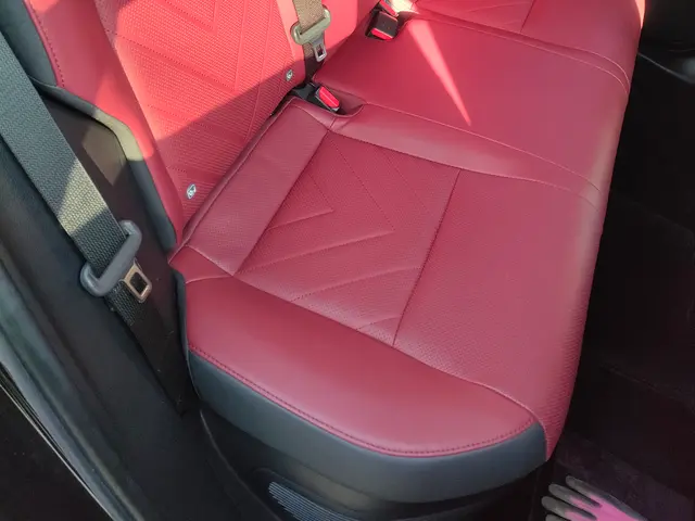 6000台以上のキャリア。車内清掃ピカらく技術認定証書授与。ミツモアTopProサービスの画像