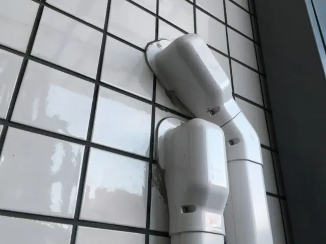 新築向け多数実績あり！配管カバーの色を壁に合わせてお選びいただけます！サービスの画像