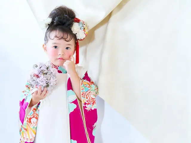 着付け内に簡易ヘアセット付き　美容師免許有りサービスの画像