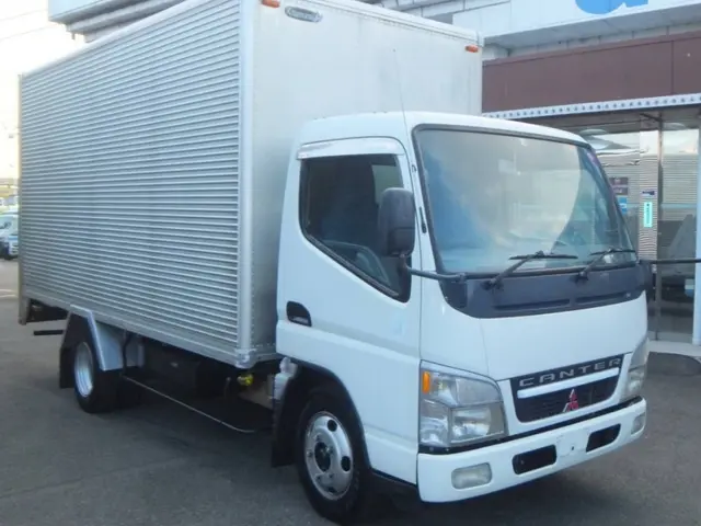 不用品回収、家の片付け、一軒屋の片付け、遺品整理、格安引っ越し、買取査定も可能サービスの画像