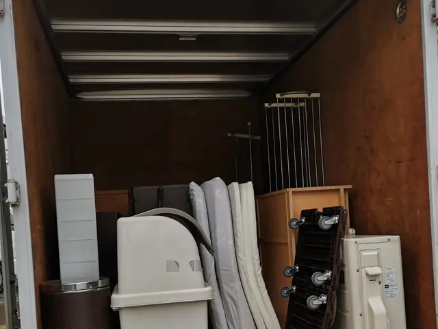 不用品回収、家の片付け、一軒屋の片付け、遺品整理、格安引っ越し、買取査定も可能サービスの画像