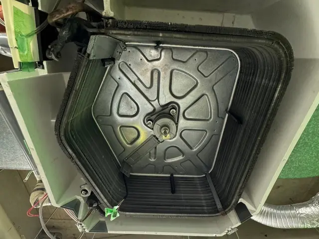 ☆法人請求書払可☆オフィス・店舗・ビル専門　実績多数　分解洗浄　4方向・2方向ほサービスの画像