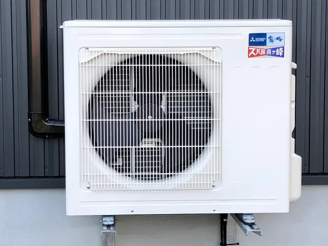 エアコン取付工事サービスの画像