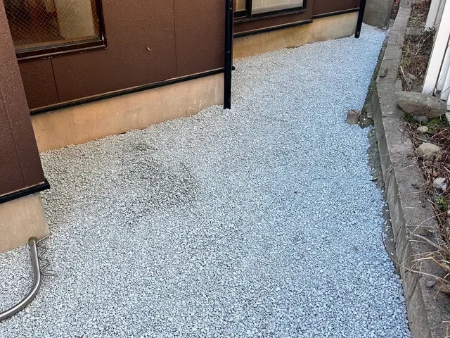 ◉防草シート施工◉今年こそ雑草のないお庭にしませんか◉親子でお伺いします。◉サービスの画像