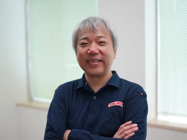 時間外、土日祝も対応！木部ドアの傷ならお任せください。保険も加入済みで安心。サービスの画像