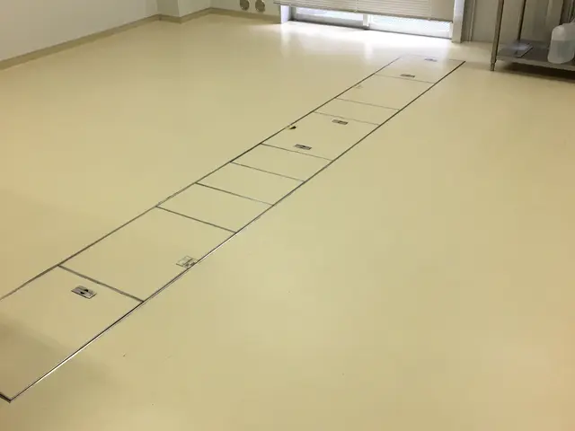 一般家庭、店舗、事務所の床をキレイにします！ビルクリーニング技能士が伺います！サービスの画像