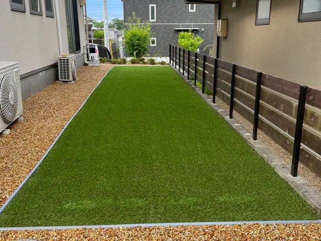 お庭を鮮やかなグリーンに!人工芝施工!!サービスの画像