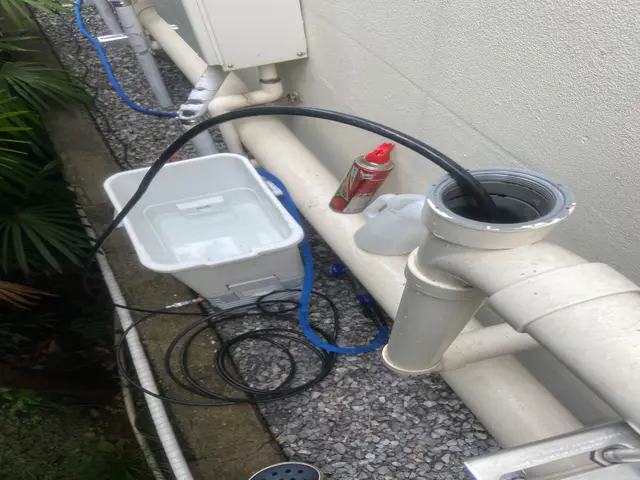 ビル、建物の排水管高圧洗浄。豊富な作業経験あり！自信を持ってプロの技術をご提供！サービスの画像