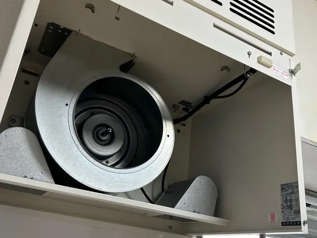 自分でやるには大変なお風呂場と換気扇のお得なセットメニューです。サービスの画像