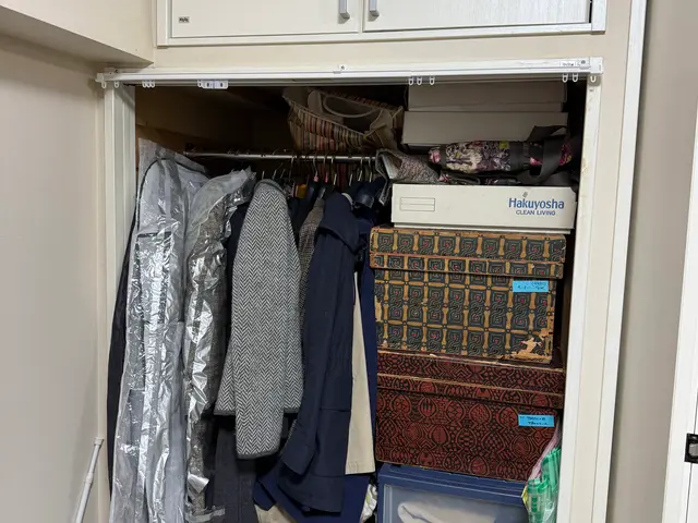 カーテンレール取付けます！実績50件以上、ブラインドも対応致します！サービスの画像