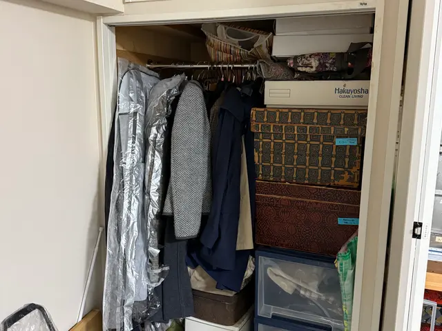 カーテンレール取付けます！実績50件以上、ブラインドも対応致します！サービスの画像