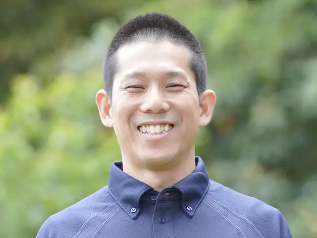 砂利や花壇などに堆積した落ち葉も丁寧に取り除きます【浜松市、湖西市、磐田市 】サービスの画像