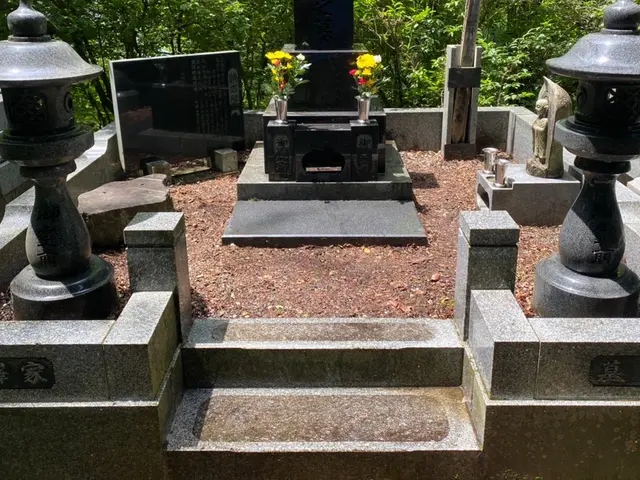 墓石クリーニング専門店が行うお墓参り代行サービスサービスの画像