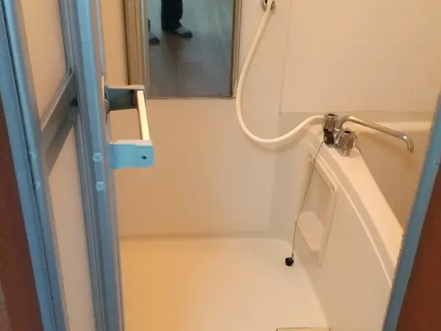 本当のプロが行うバスクリーニングを体験されませんか。換気扇も分解清掃込みです。サービスの画像