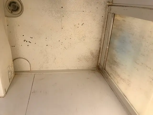 大手で作業をしているプロの手を低価額でご利用いただけます♪サービスの画像