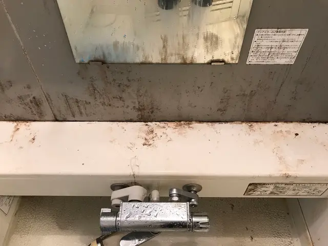 大手で作業をしているプロの手を低価額でご利用いただけます♪サービスの画像