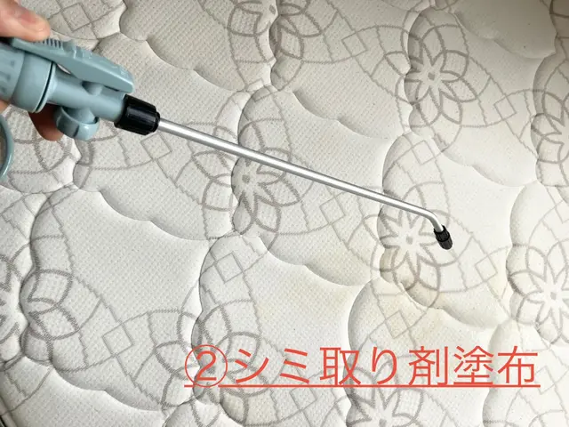 【年中無休で対応】マットレスの匂いやシミ取お困りの事に【損害保険もあり】サービスの画像