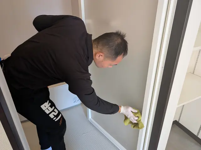 “丁寧で安心できる”と評判の女性スタッフが対応｜水回り2点セットクリーニングサービスの画像