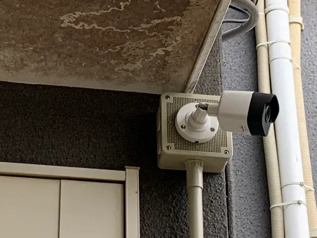 戸建/集合住宅/駐車場/畑/太陽光発電の防犯カメラの設置/完全防水施工方法提案サービスの画像