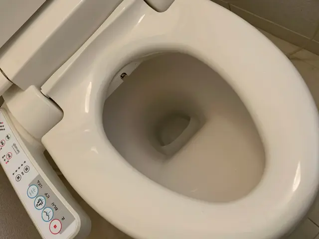 トイレの尿石スッキリ！丁寧な作業でお客様に安心と喜びを提供しております！サービスの画像