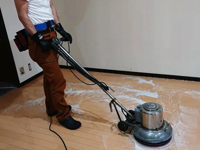 【業歴30年の経験実績！】女性スタッフ同行OK！ プロのフロアメンテクリーニングサービスの画像