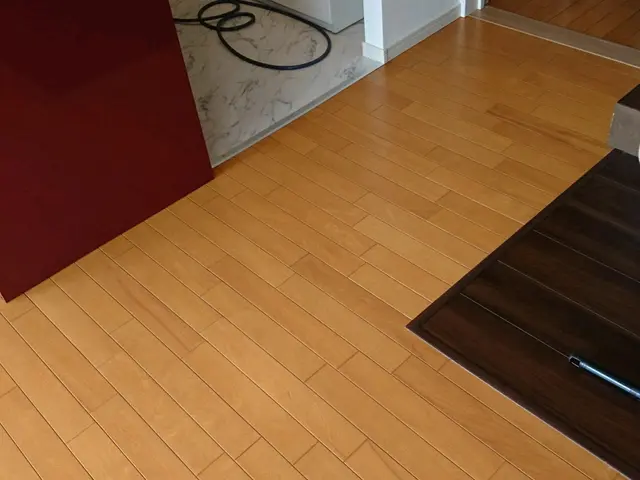 フロア（水性）アクアガードコーティング　抗菌・防カビ剤入　女性スタッフ指定可能サービスの画像