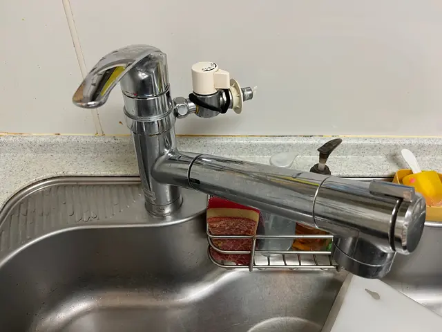 水栓器具交換はお任せください。＊工事保険加入済み　＊クレジット、各種QR決済対応サービスの画像