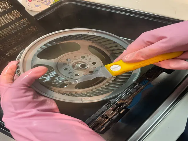 【女性スタッフ同行可能◎】高温スチームとプロのノウハウで汚れを落とします！サービスの画像