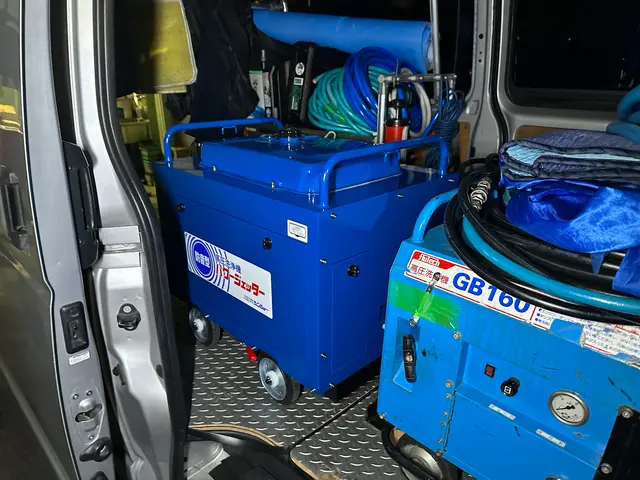 確実な超高圧洗浄技術と吐出圧力の高い洗浄機で確実に排水管内の汚れを取り除きます。サービスの画像