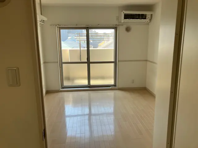 ベテラン職人の丁寧な施工サービスの画像