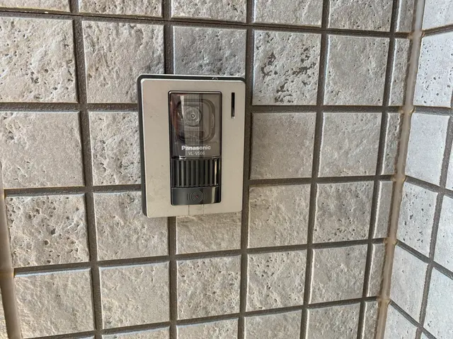 インターホン入れ替え、無線式、電池式から電源タイプへの変更お任せ下さい！サービスの画像