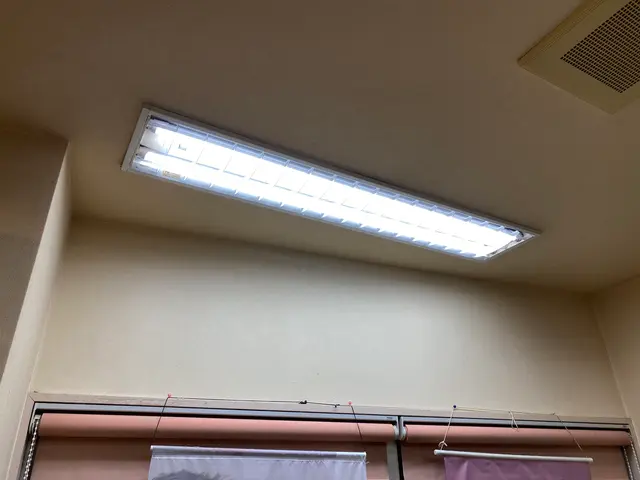 手の届かない照明器具のランプ交換　交換ランプ代別途サービスの画像