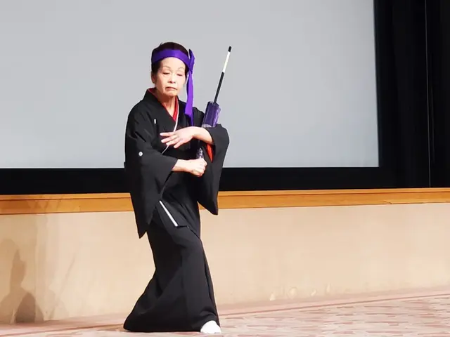 新舞踊踊ります