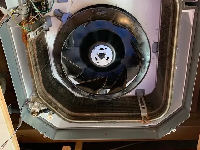 クリーニングの事ならお任せください！量販店での実績あり！丁寧な施工で対応します！サービスの画像