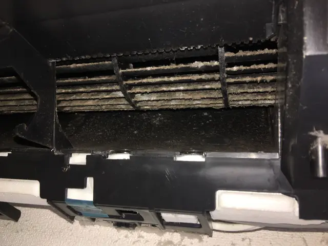 オリジナル高圧洗浄機を使用します！エアコンクリーニングは暖房運転前がおすすめ！サービスの画像