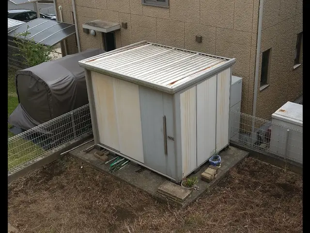 物置の塗装やらせて頂きます(^^)サービスの画像