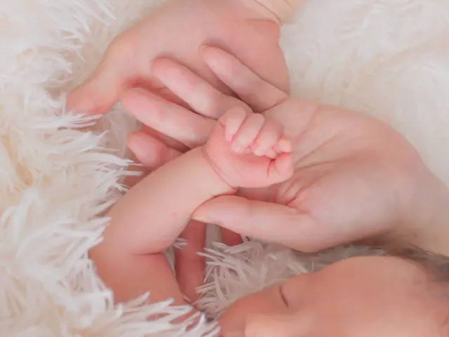 「元保育士で4児のママ、専門スクール卒業の安心できる女性カメラマン」