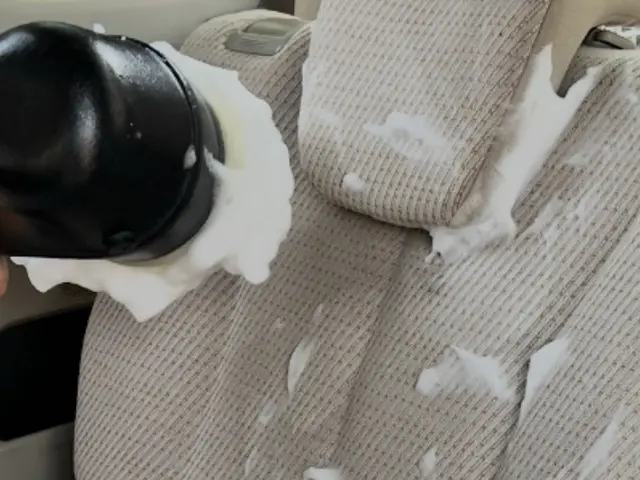 「オープン記念」驚きのプライス！水分含有率7%の乾いた泡で愛車を徹底清掃します。サービスの画像