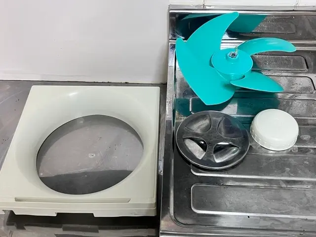 男女2人チームでお伺い！明るく親しみやすいスタッフが対応！2名体制で効率抜群！サービスの画像