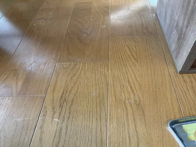 年間250件以上！プロの技で床の傷を美しく蘇らせますサービスの画像