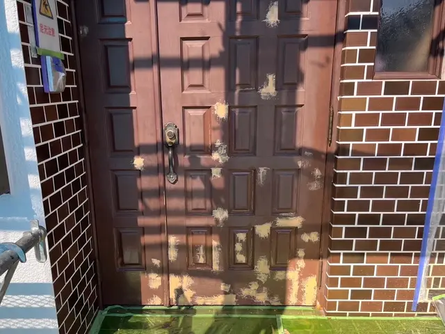 玄関ドア塗装サービスの画像