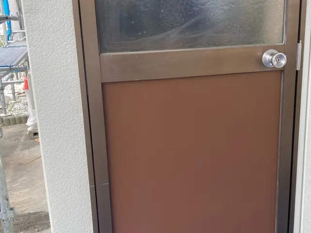 玄関ドア塗装サービスの画像