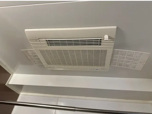 トイレの換気扇の交換承りますサービスの画像
