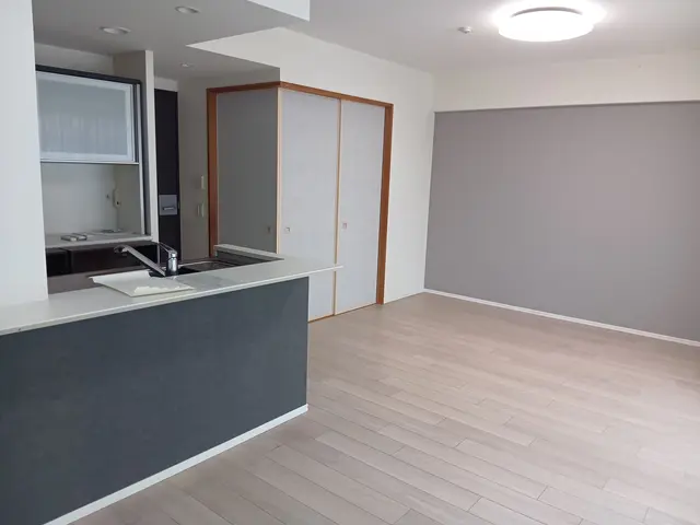 【職業訓練指導員・１級技能士】東京・埼玉・壁紙は弊社用意の工事金額、見本帳手配可サービスの画像